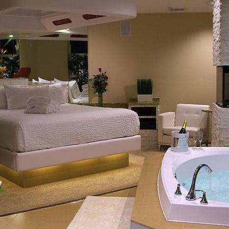 Sybaris Pool Suites Frankfort - Adults Only Dış mekan fotoğraf