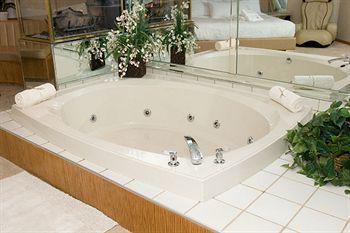 Sybaris Pool Suites Frankfort - Adults Only Dış mekan fotoğraf